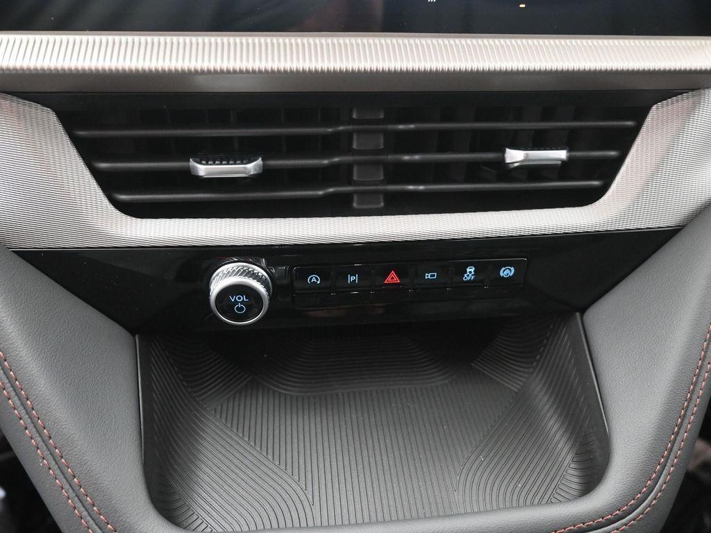 new 2025 Ford Explorer car, priced at $40,621