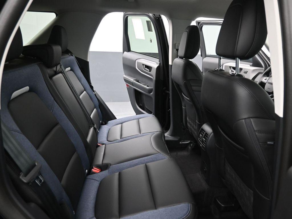 new 2025 Ford Bronco Sport car, priced at $31,323