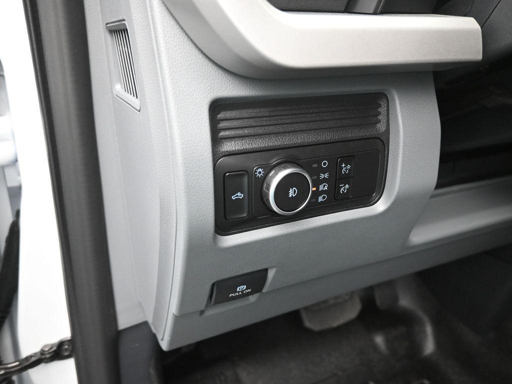 new 2025 Ford F-250 car, priced at $46,022