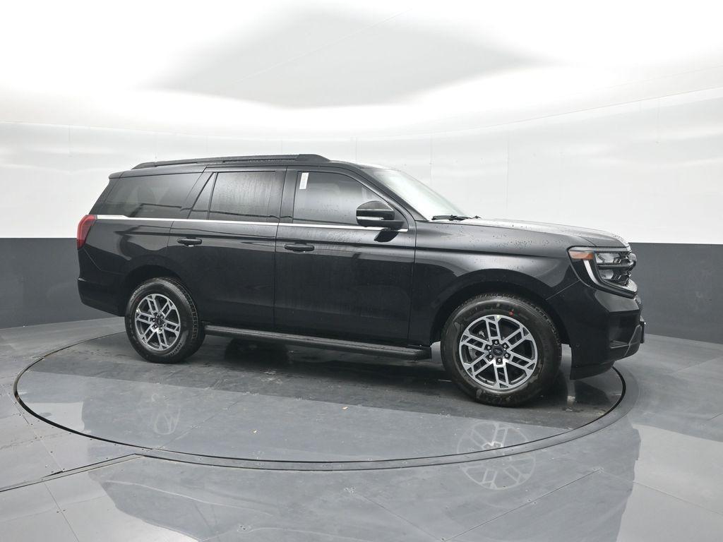 new 2025 Ford Expedition car, priced at $65,326