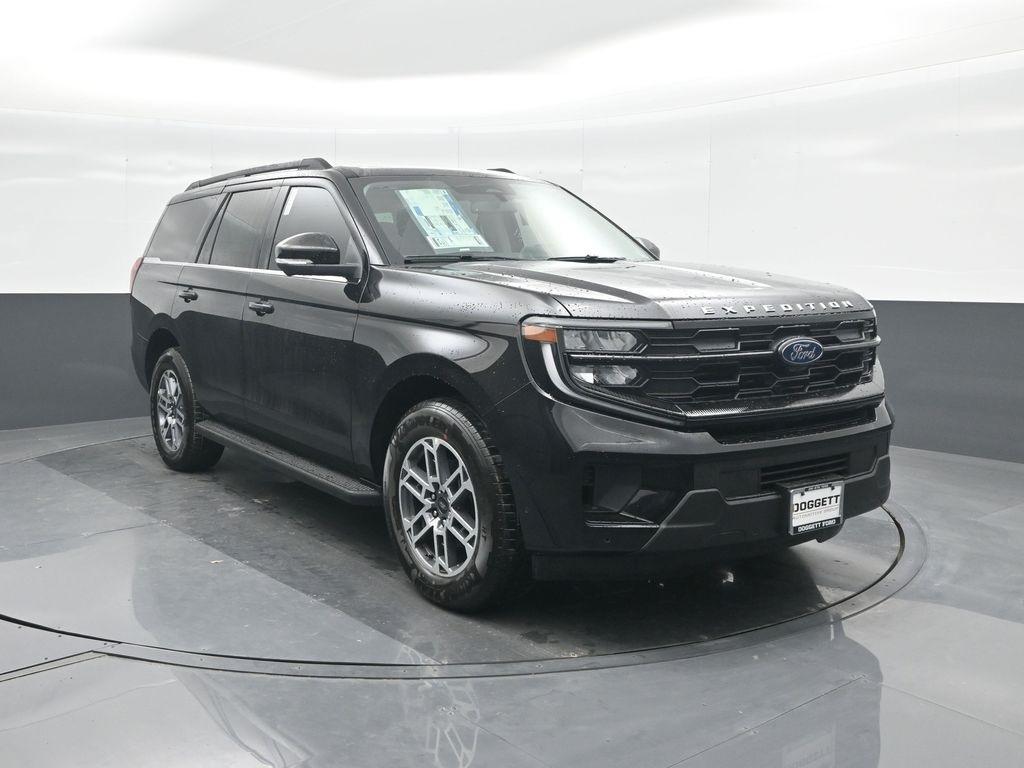 new 2025 Ford Expedition car, priced at $65,326