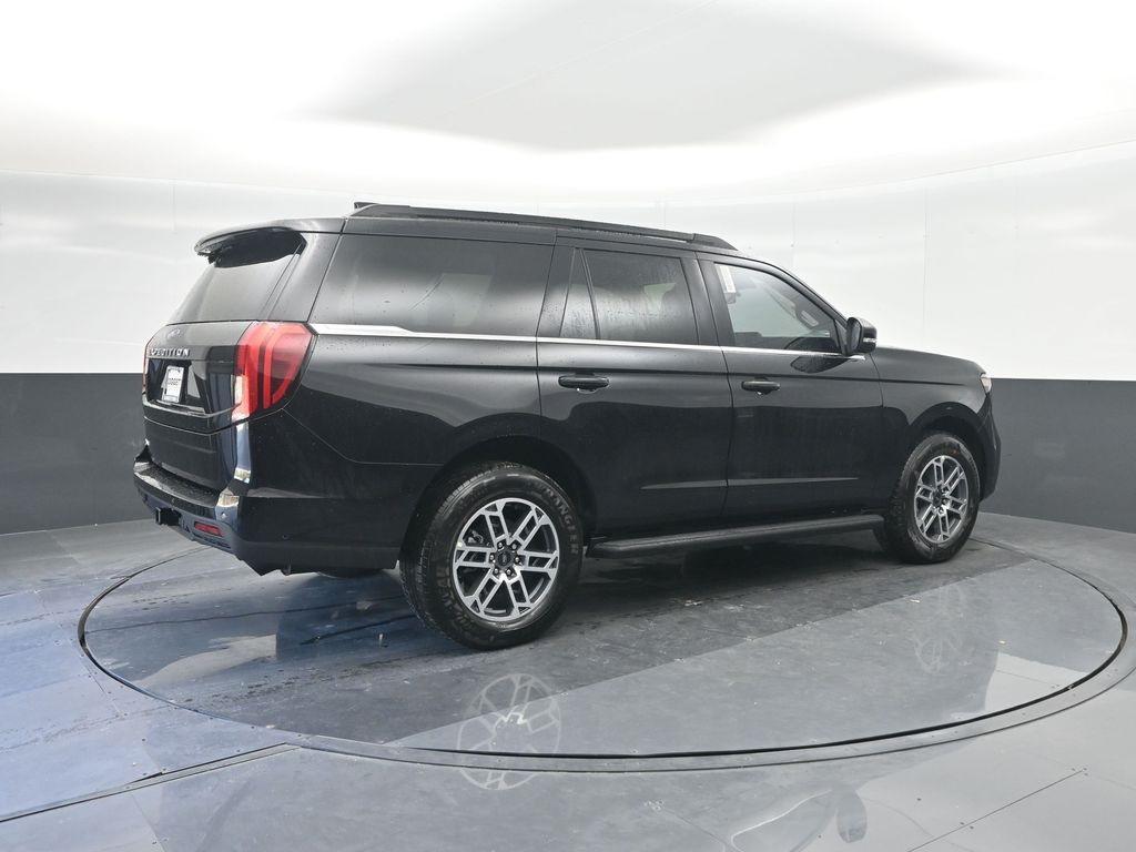 new 2025 Ford Expedition car, priced at $65,326