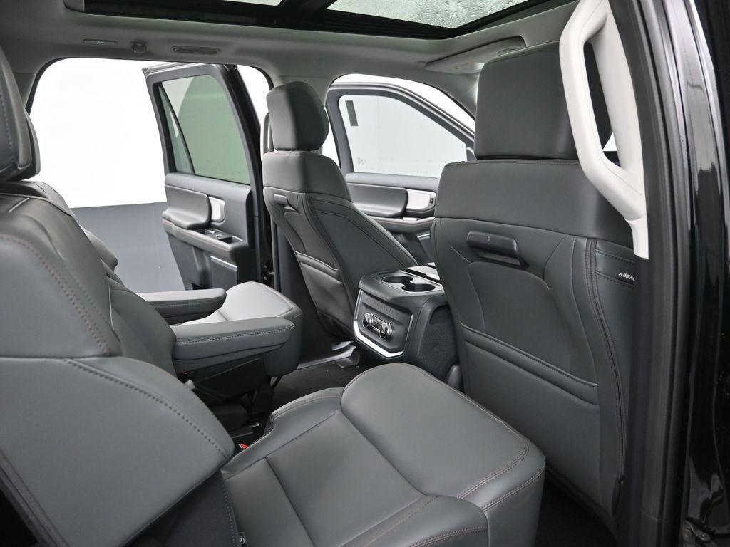 new 2025 Ford Expedition car, priced at $65,326