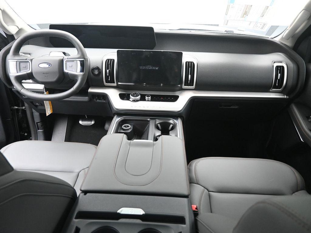 new 2025 Ford Expedition car, priced at $68,965