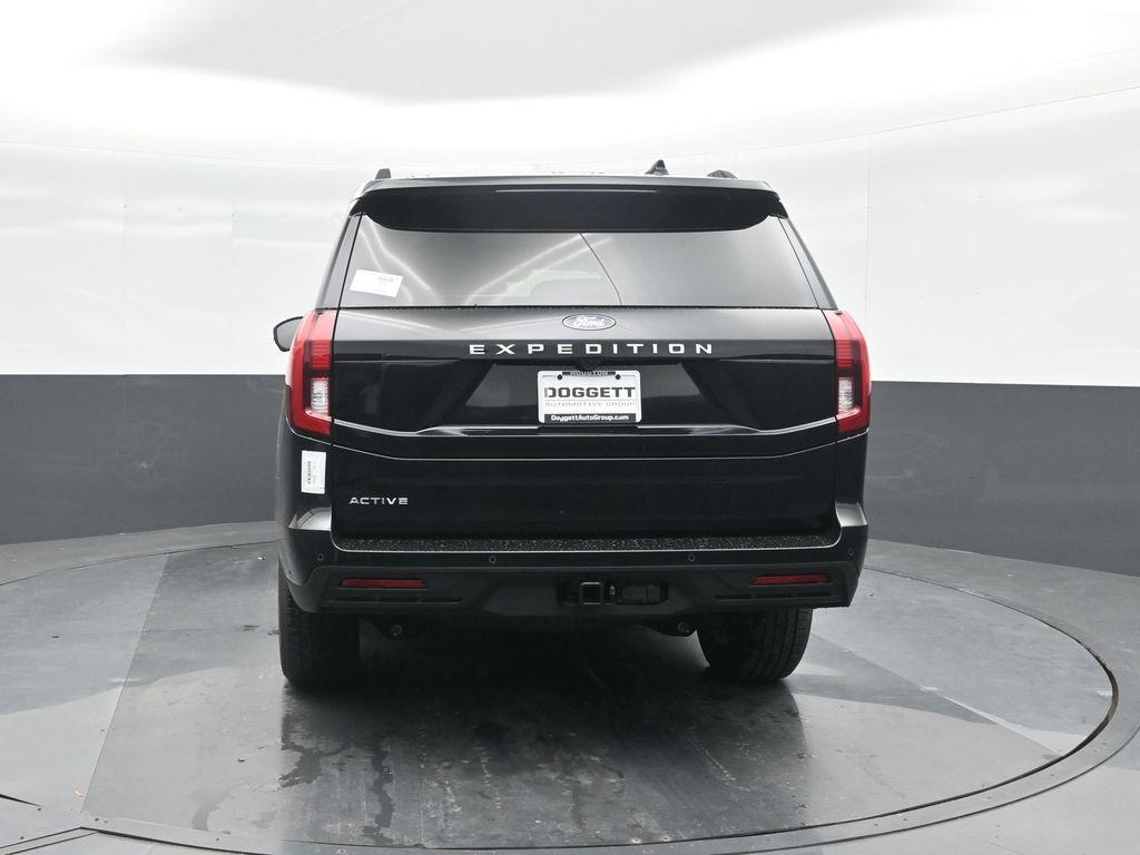 new 2025 Ford Expedition car, priced at $68,965