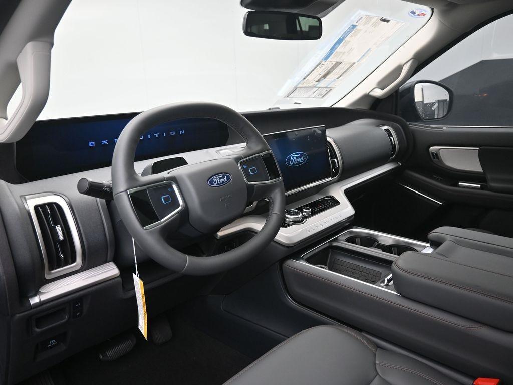 new 2025 Ford Expedition car, priced at $68,965