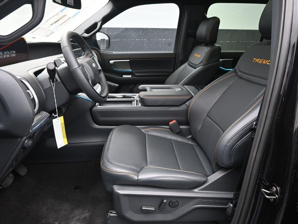 new 2025 Ford Expedition car, priced at $78,363