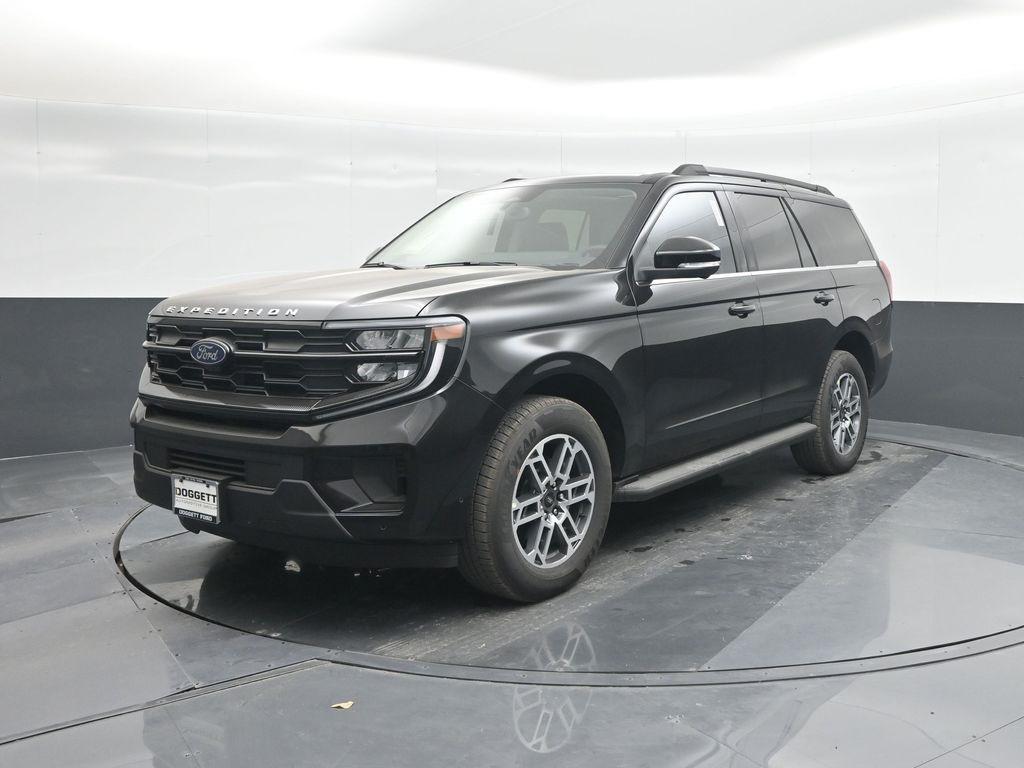 new 2025 Ford Expedition car, priced at $65,826