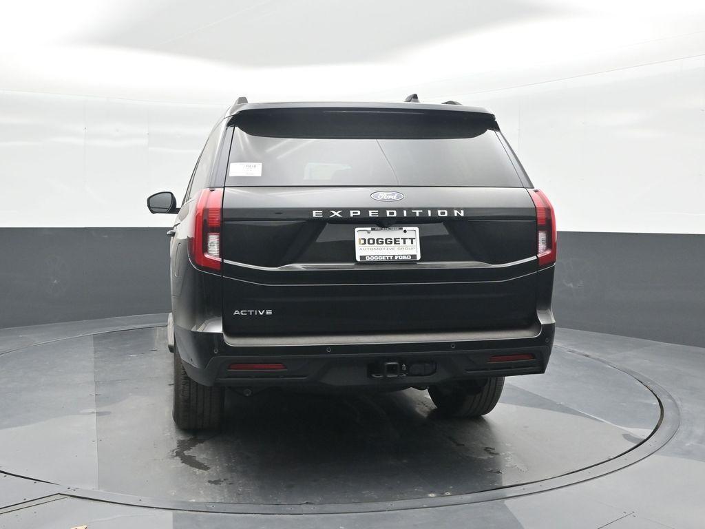 new 2025 Ford Expedition car, priced at $65,826