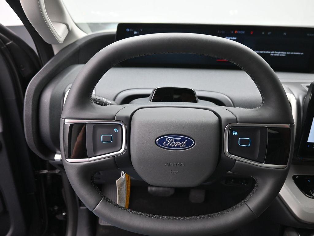 new 2025 Ford Expedition car, priced at $65,826