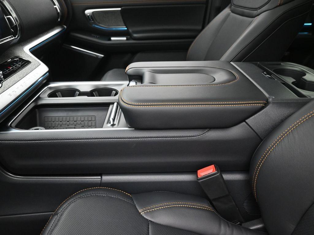 new 2025 Ford Expedition car, priced at $79,444