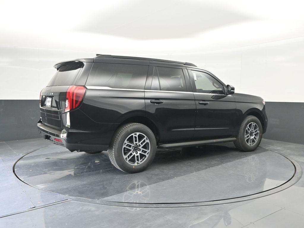 new 2025 Ford Expedition car, priced at $62,858