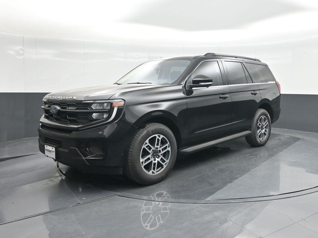 new 2025 Ford Expedition car, priced at $62,858