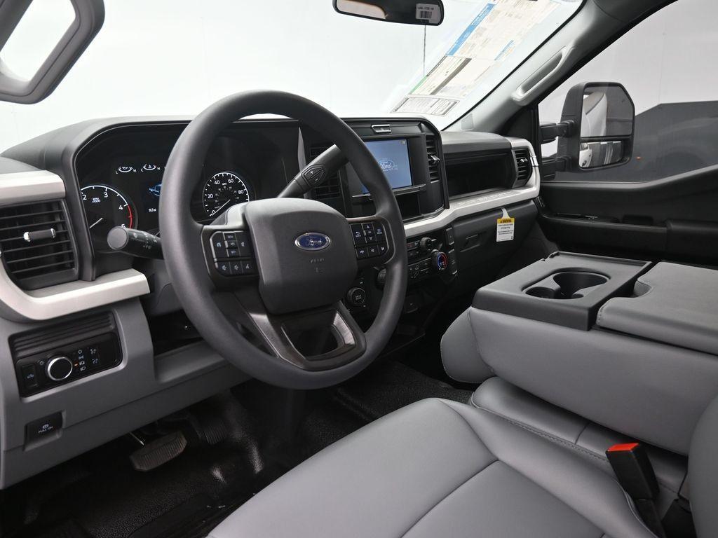new 2025 Ford F-250 car, priced at $60,374