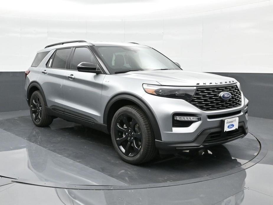 new 2024 Ford Explorer car, priced at $42,482