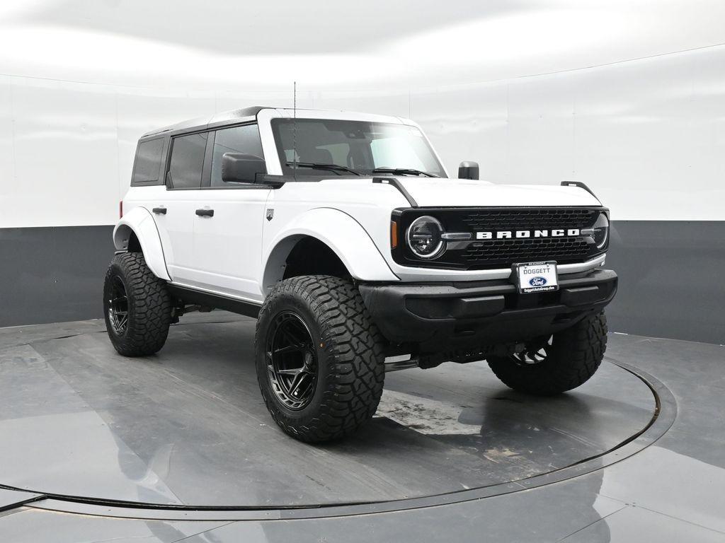 new 2025 Ford Bronco car, priced at $45,945