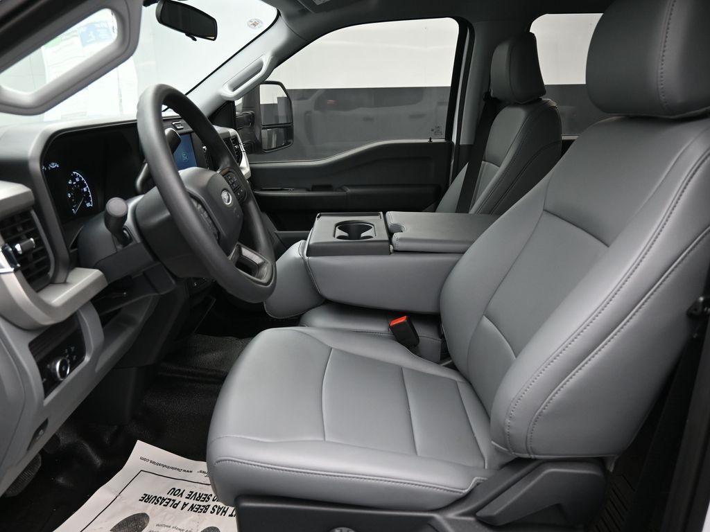 new 2025 Ford F-250 car, priced at $58,305