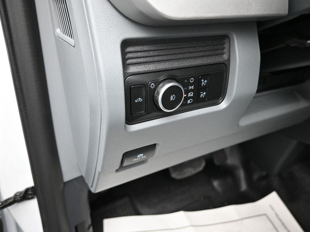 new 2025 Ford F-250 car, priced at $58,305