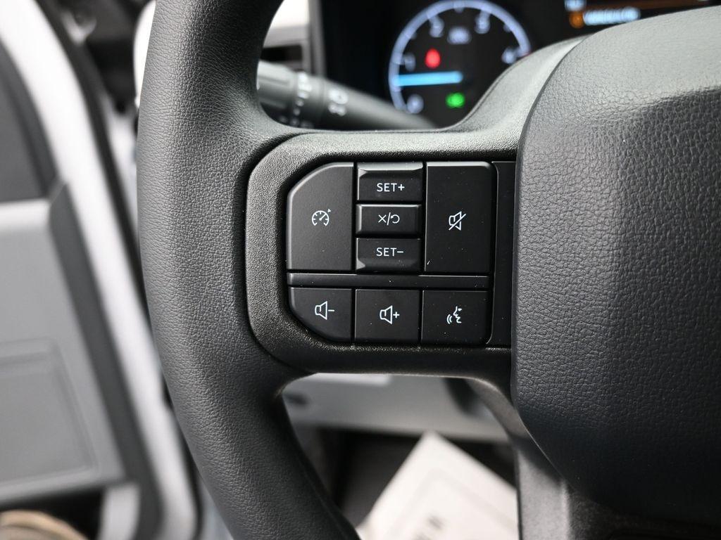 new 2025 Ford F-250 car, priced at $58,305
