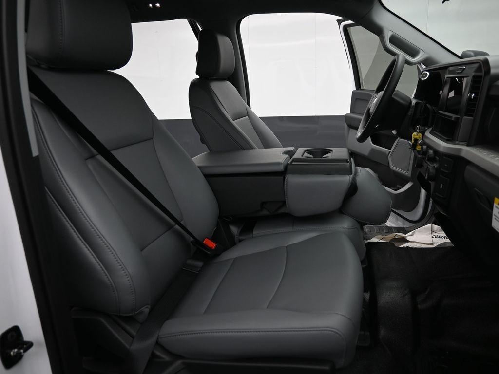 new 2025 Ford F-250 car, priced at $58,305