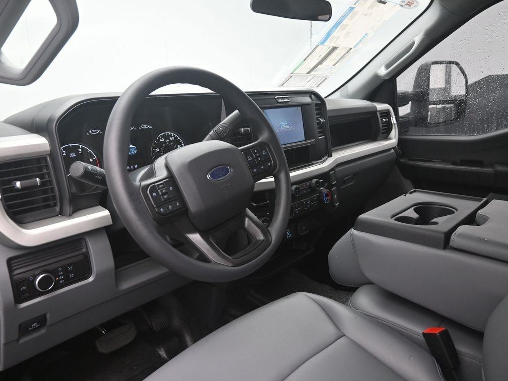 new 2025 Ford F-250 car, priced at $58,274