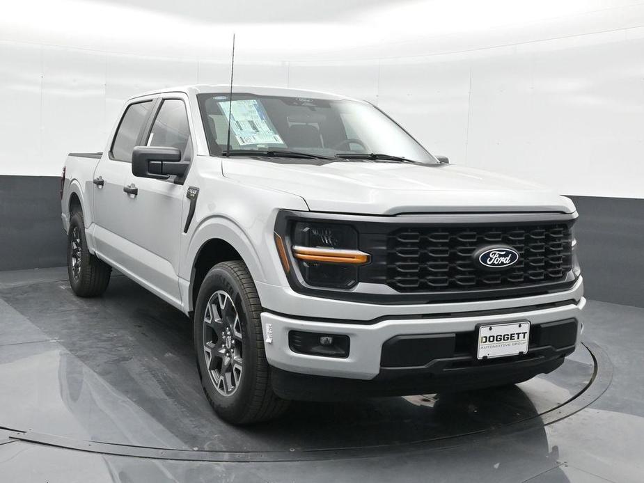 new 2024 Ford F-150 car, priced at $42,700