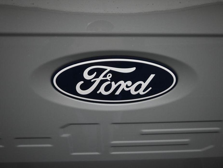 new 2024 Ford F-150 car, priced at $42,700