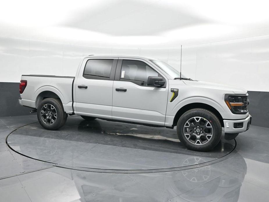 new 2024 Ford F-150 car, priced at $42,700