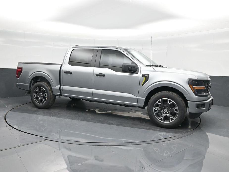 new 2024 Ford F-150 car, priced at $37,318