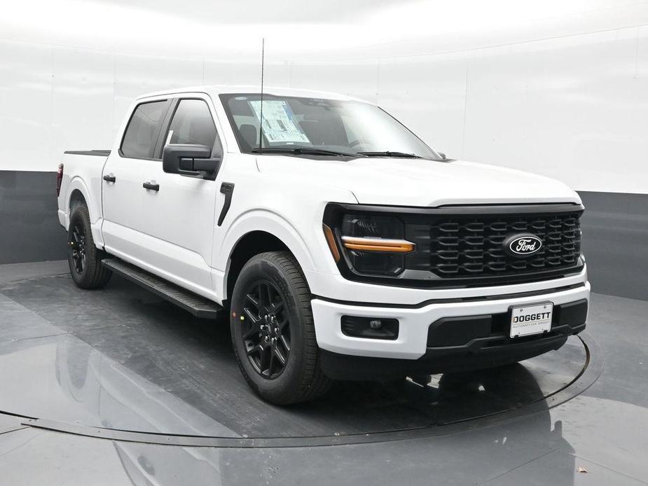 new 2024 Ford F-150 car, priced at $39,465