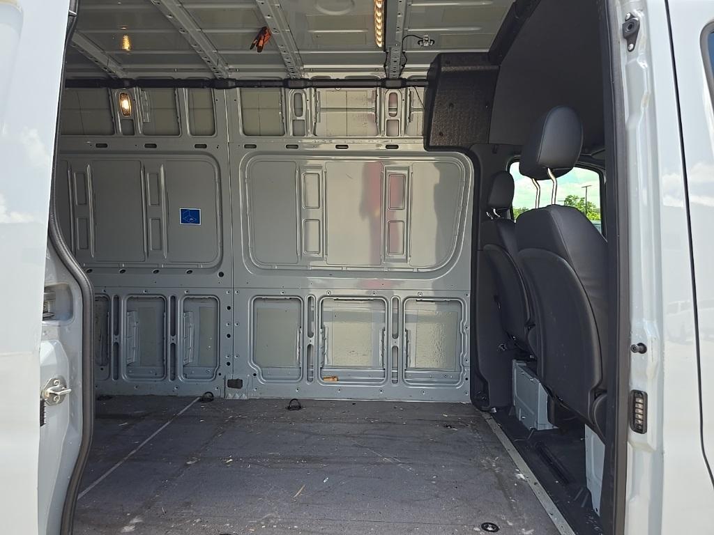 used 2024 Mercedes-Benz Sprinter 2500 car, priced at $38,387