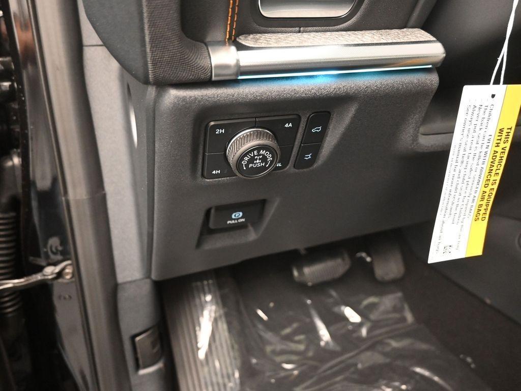 new 2025 Ford Expedition car, priced at $79,444