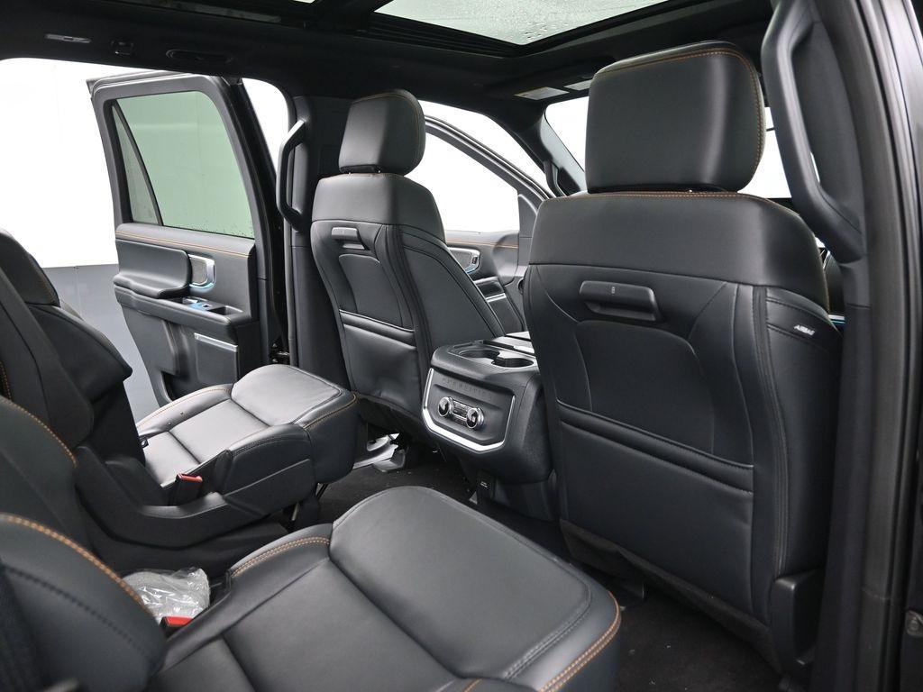 new 2025 Ford Expedition car, priced at $79,444
