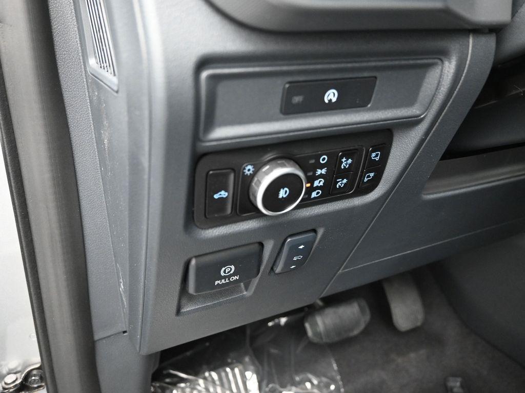 new 2025 Ford F-150 car, priced at $62,218
