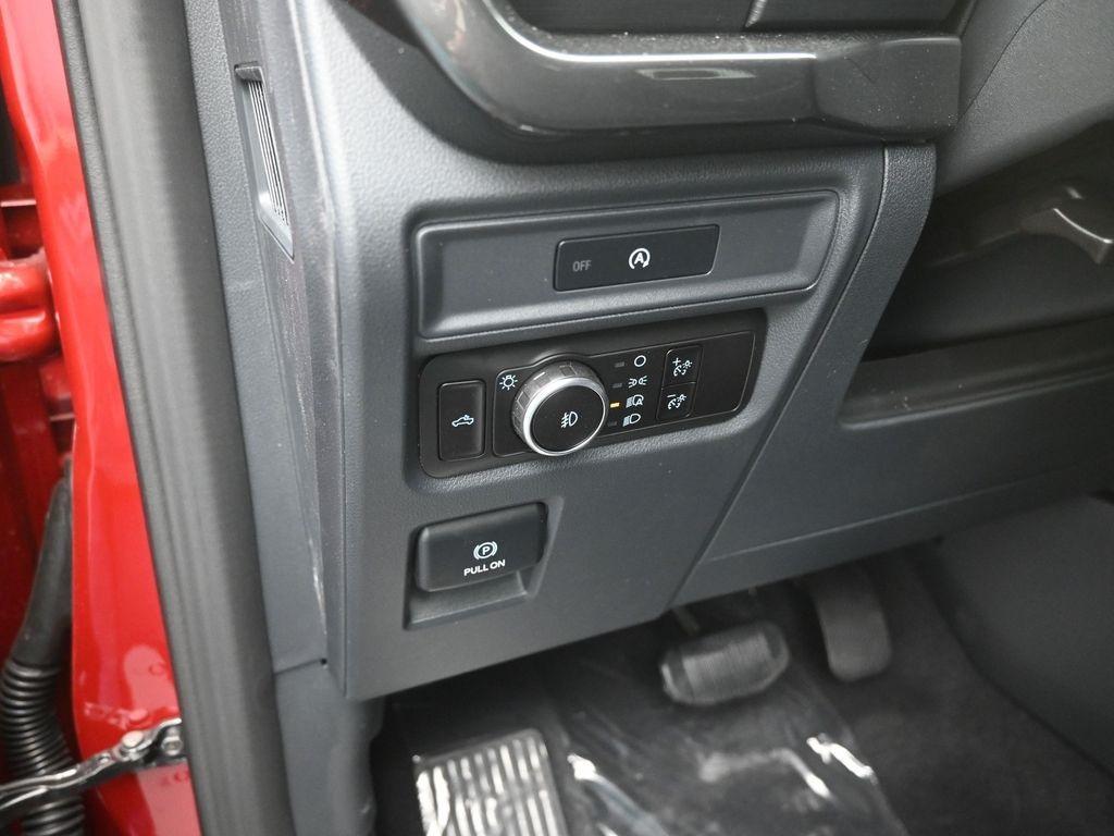 new 2025 Ford F-150 car, priced at $51,430