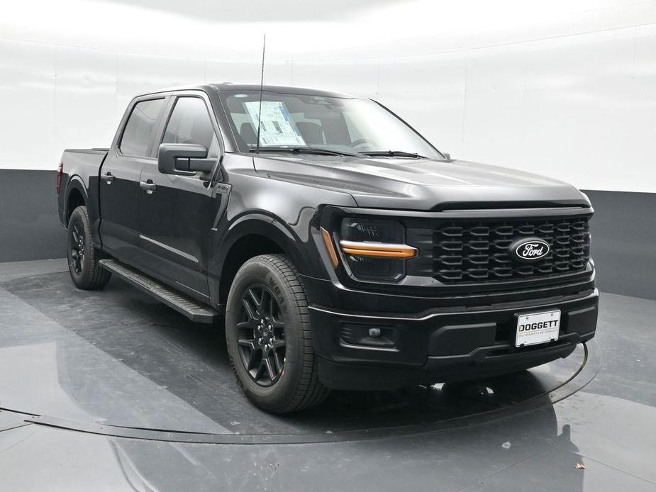 new 2024 Ford F-150 car, priced at $39,465