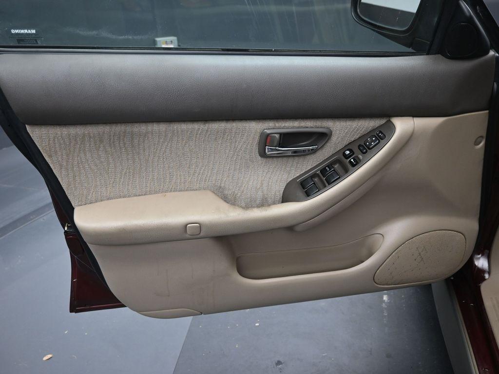 used 2001 Subaru Outback car, priced at $6,499