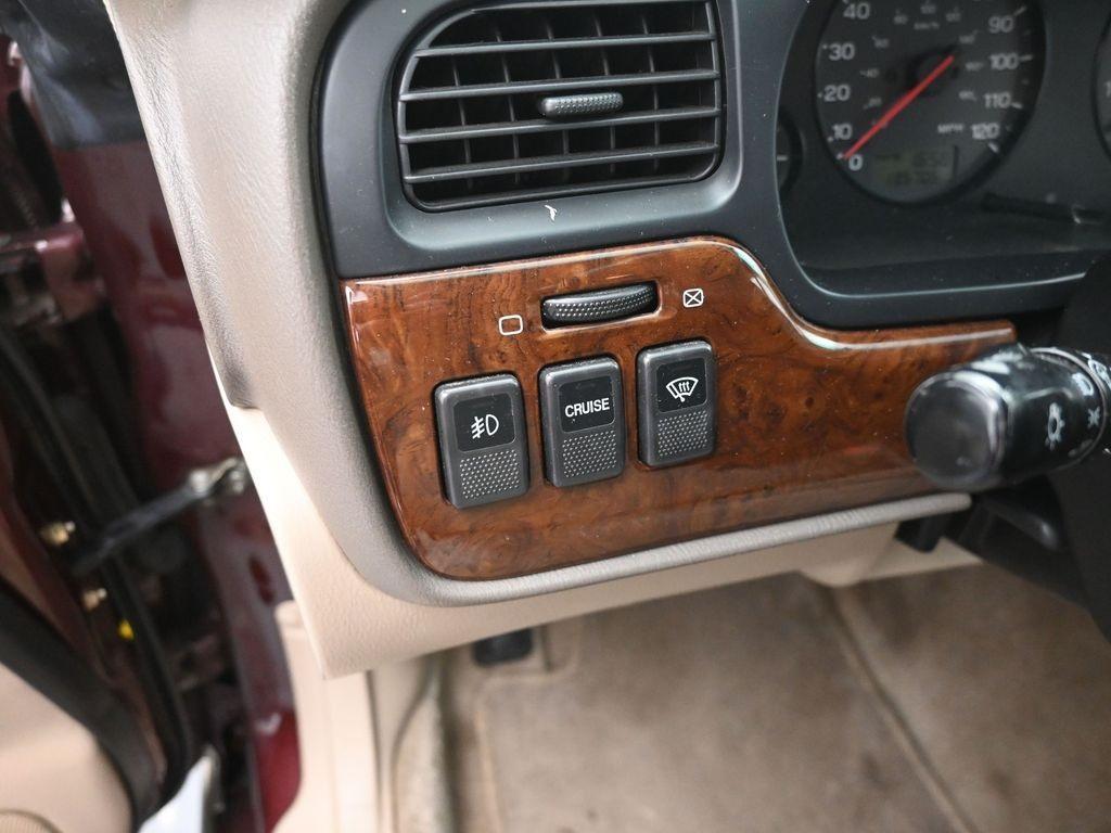 used 2001 Subaru Outback car, priced at $6,499