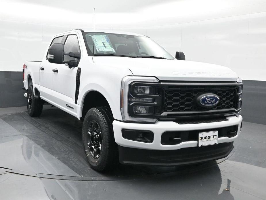 new 2024 Ford F-250 car, priced at $65,466