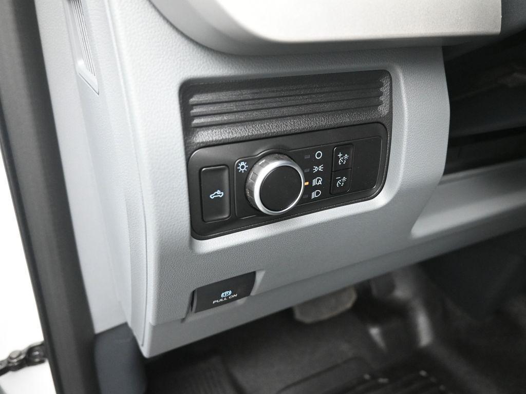new 2025 Ford F-250 car, priced at $59,374