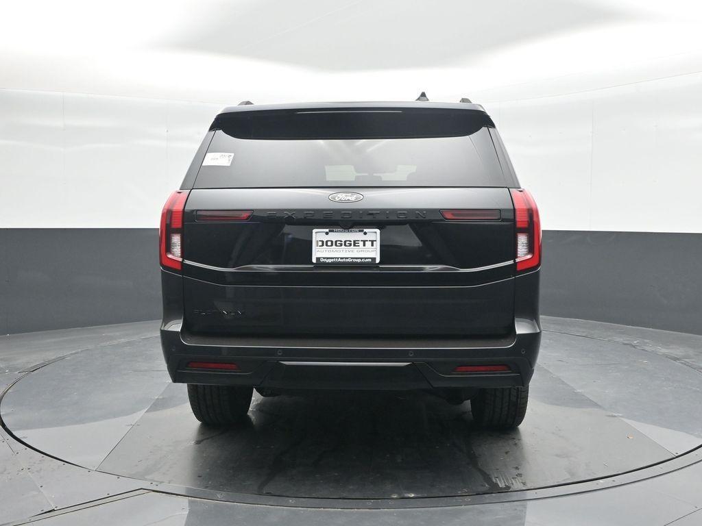 new 2025 Ford Expedition car, priced at $79,126