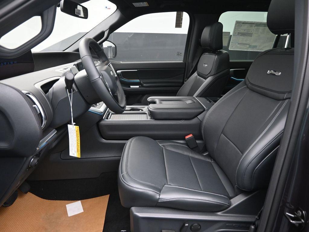 new 2025 Ford Expedition car, priced at $79,126