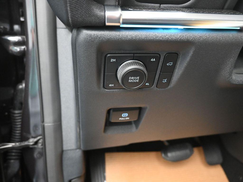 new 2025 Ford Expedition car, priced at $79,126