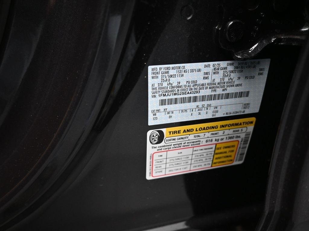 new 2025 Ford Expedition car, priced at $79,126