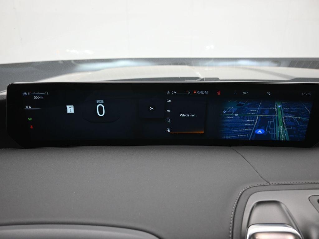 new 2025 Ford Expedition car, priced at $79,126