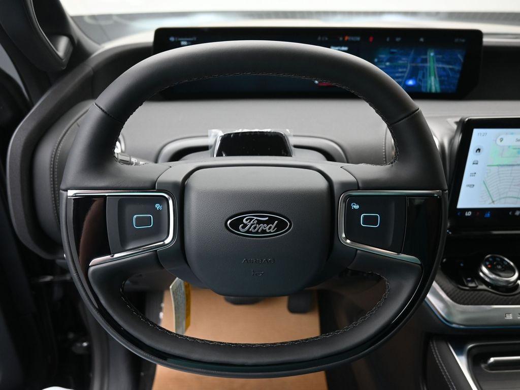 new 2025 Ford Expedition car, priced at $79,126
