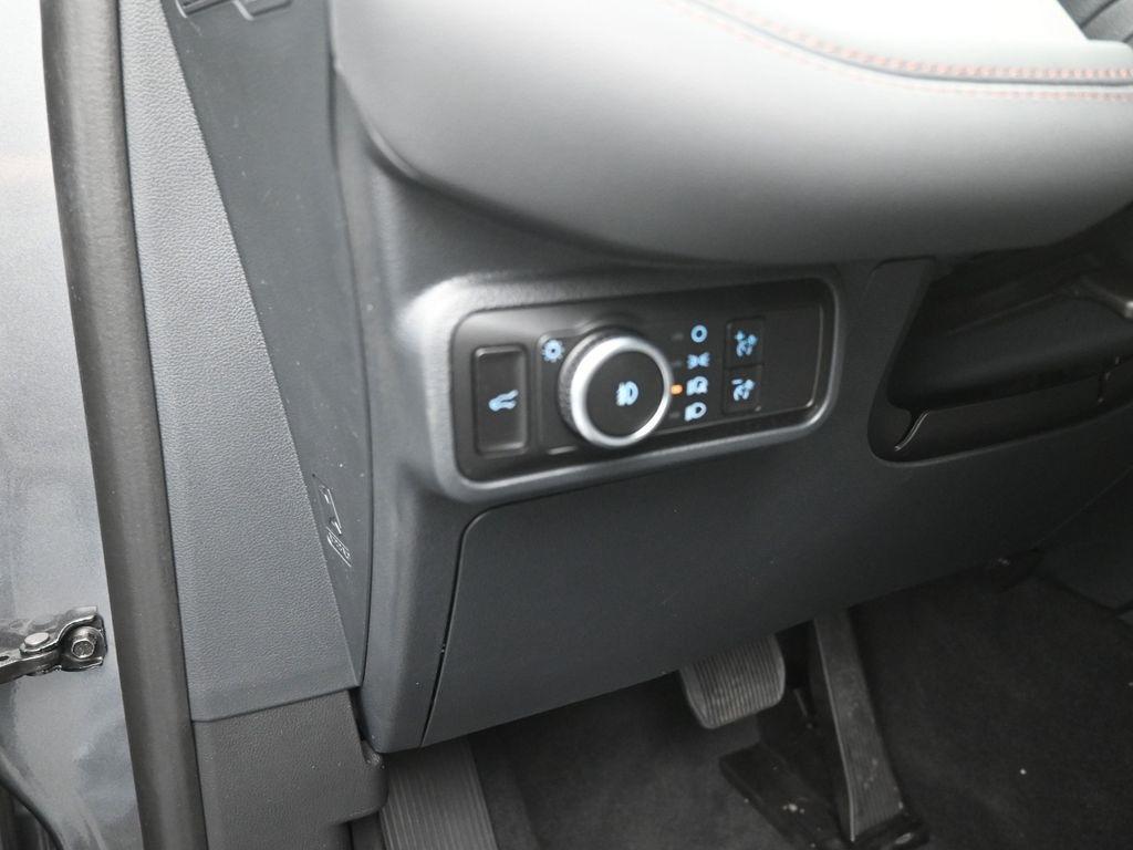 new 2025 Ford Explorer car, priced at $39,067