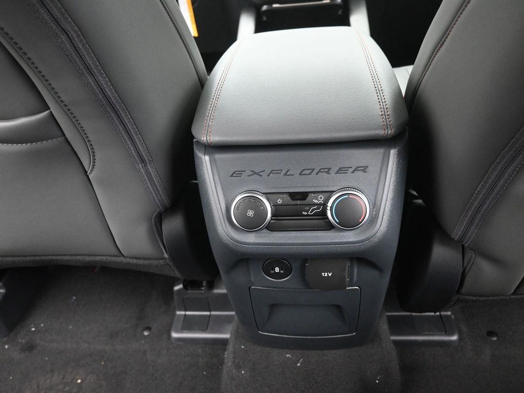 new 2025 Ford Explorer car, priced at $39,067