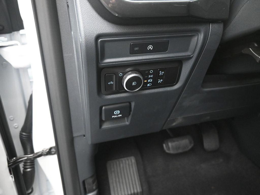 new 2025 Ford F-150 car, priced at $40,509