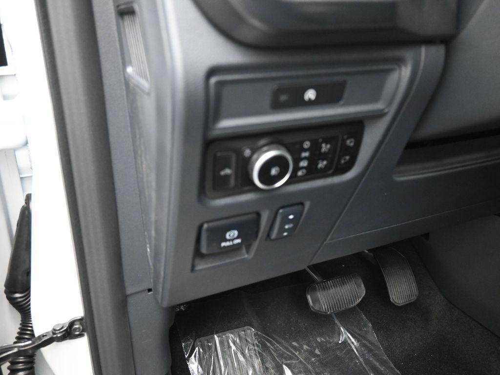 new 2025 Ford F-150 car, priced at $75,660